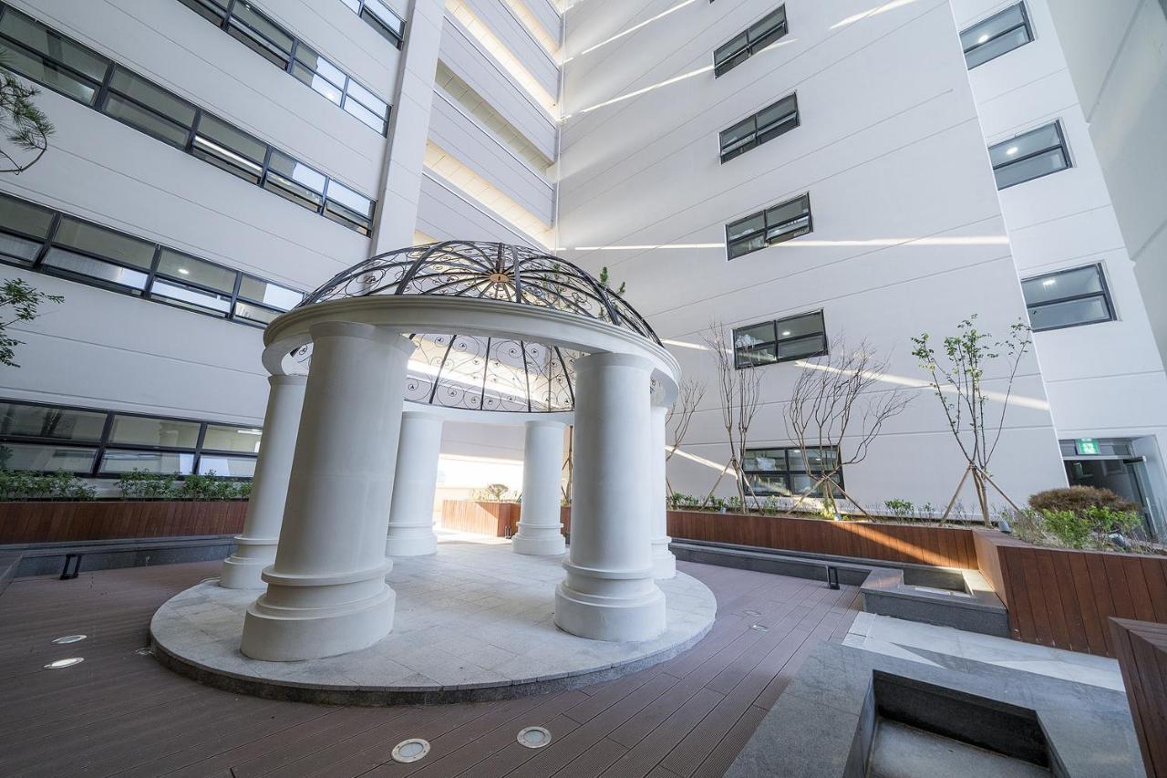Gangneung Chonpines Ocean Suites Hotel ภายนอก รูปภาพ