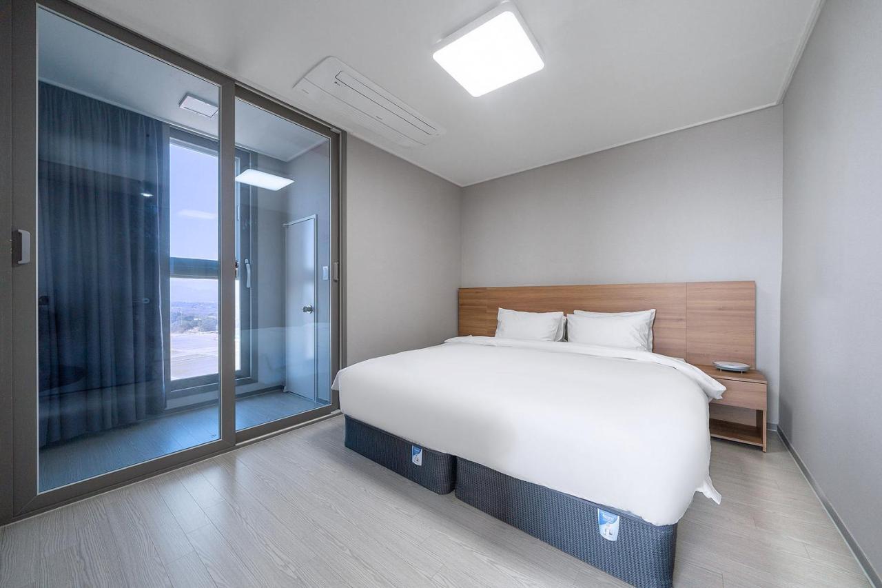Gangneung Chonpines Ocean Suites Hotel ภายนอก รูปภาพ