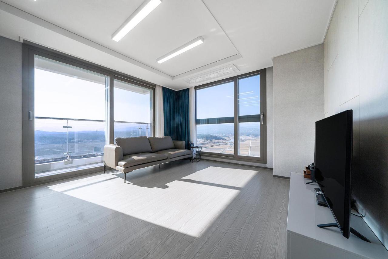 Gangneung Chonpines Ocean Suites Hotel ภายนอก รูปภาพ