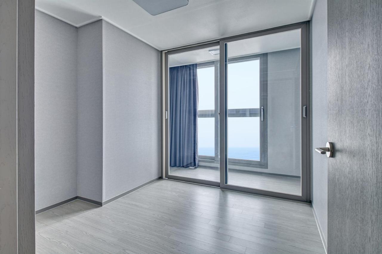 Gangneung Chonpines Ocean Suites Hotel ภายนอก รูปภาพ