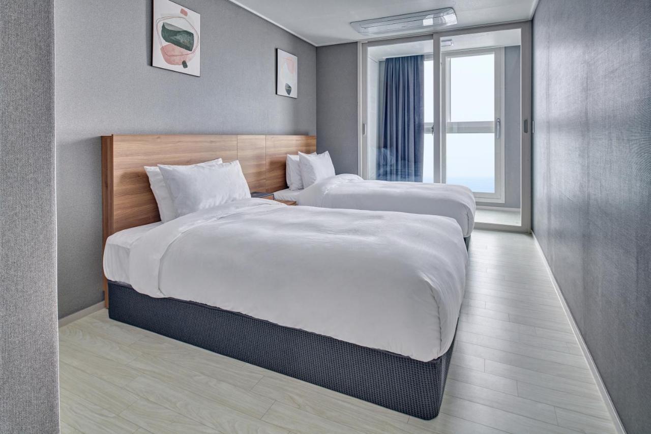 Gangneung Chonpines Ocean Suites Hotel ภายนอก รูปภาพ