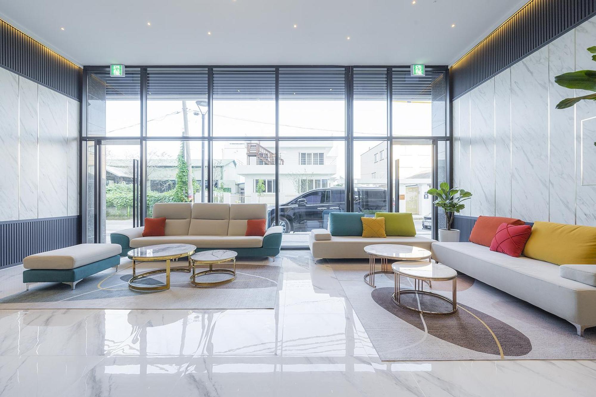 Gangneung Chonpines Ocean Suites Hotel ภายนอก รูปภาพ