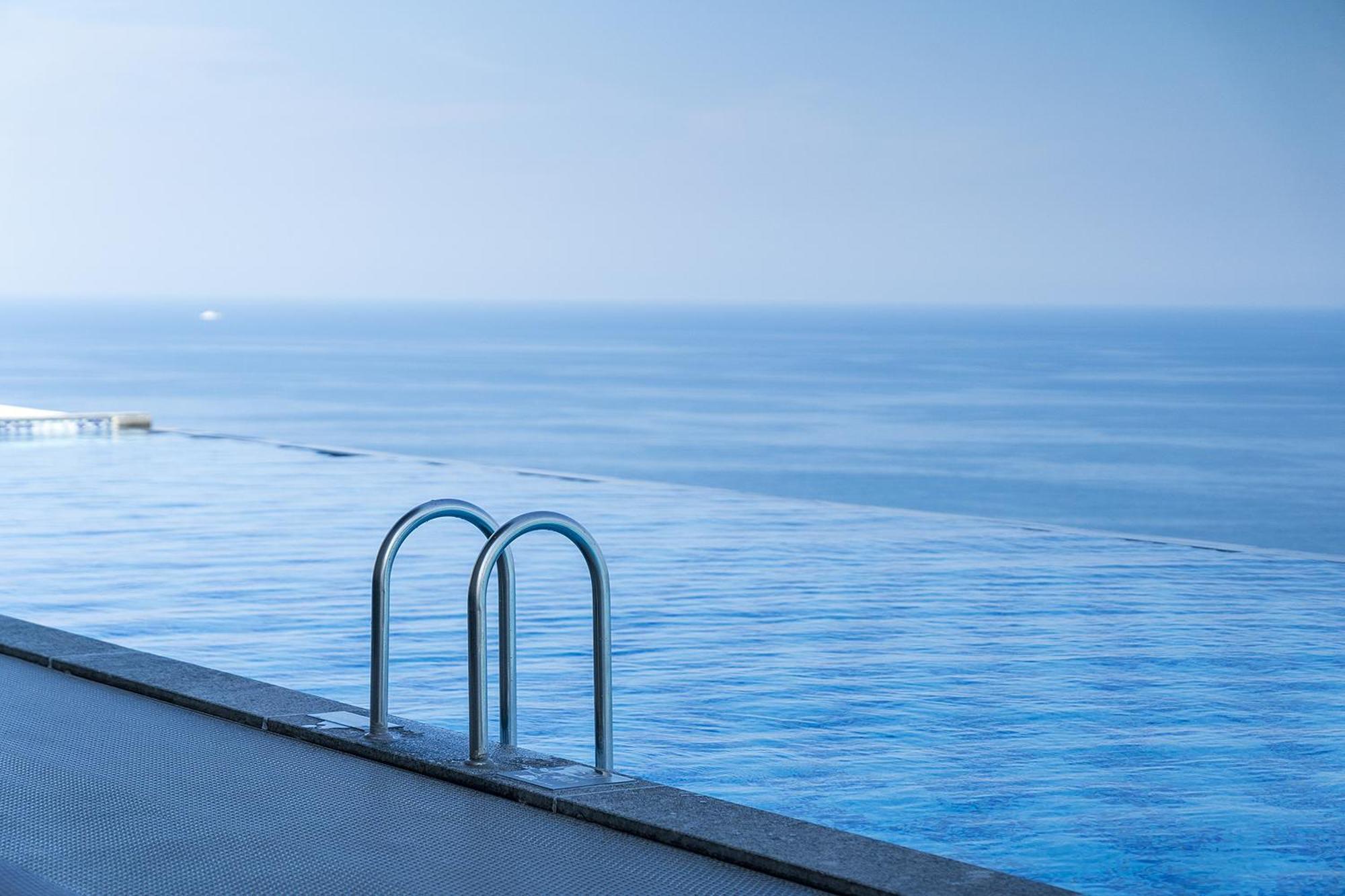 Gangneung Chonpines Ocean Suites Hotel ภายนอก รูปภาพ