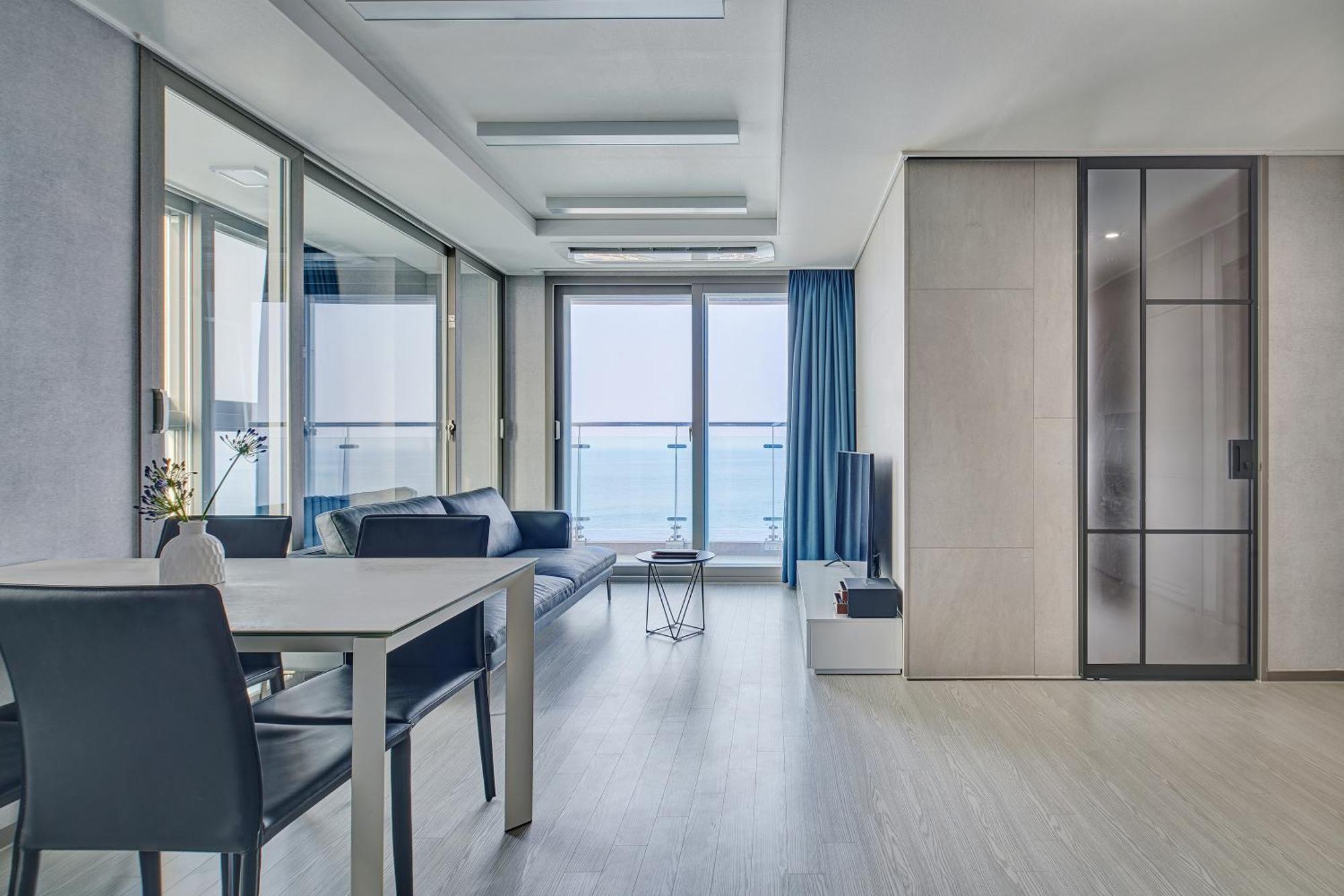 Gangneung Chonpines Ocean Suites Hotel ภายนอก รูปภาพ